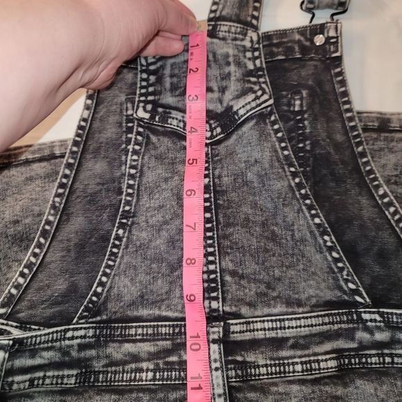Forever 21 Women’s Overall Mini Dress Black Womens size 25 Distressed Acid Wash - Picture 3 of 6